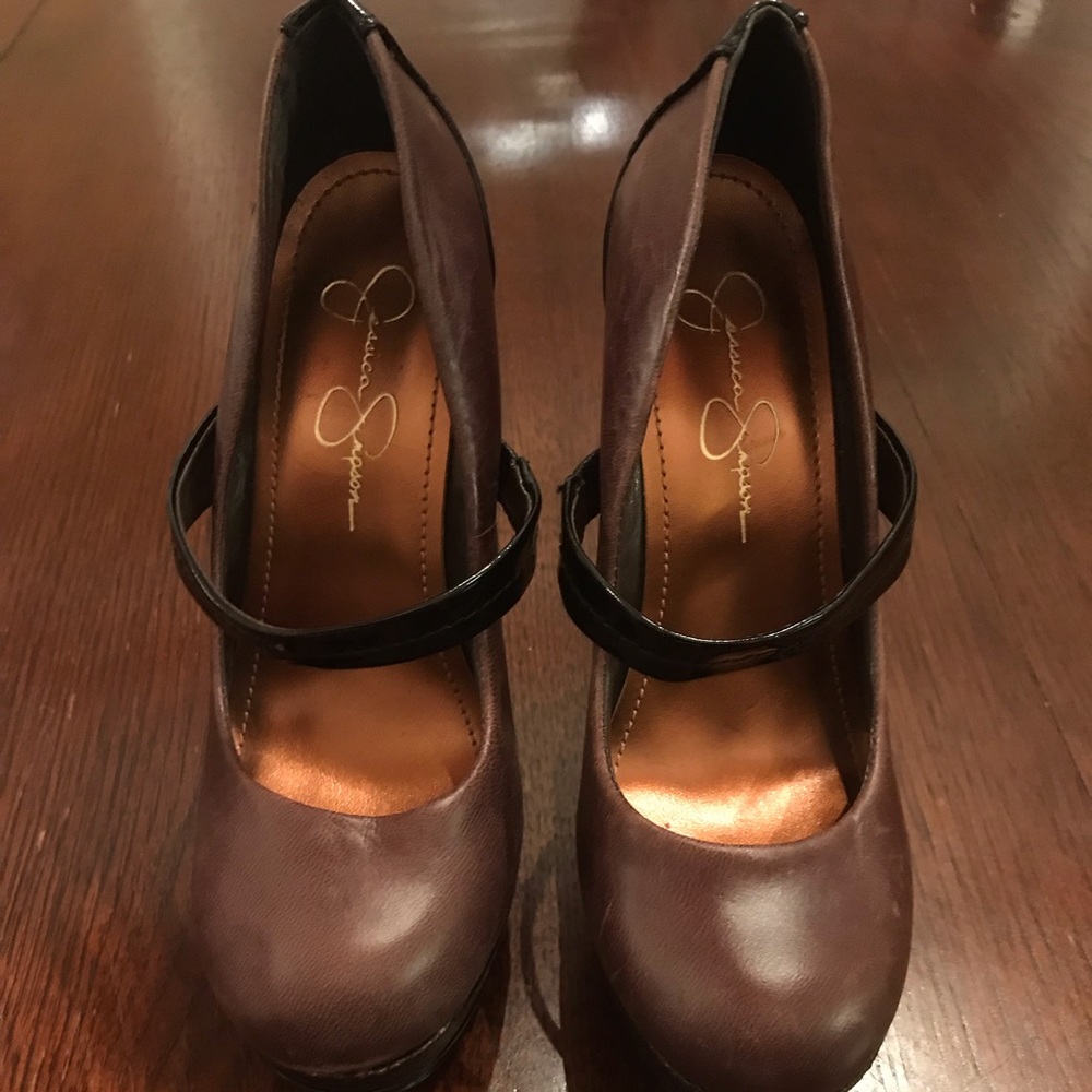 Jessica Simpson Brown Round Toe Cheetah Pumps